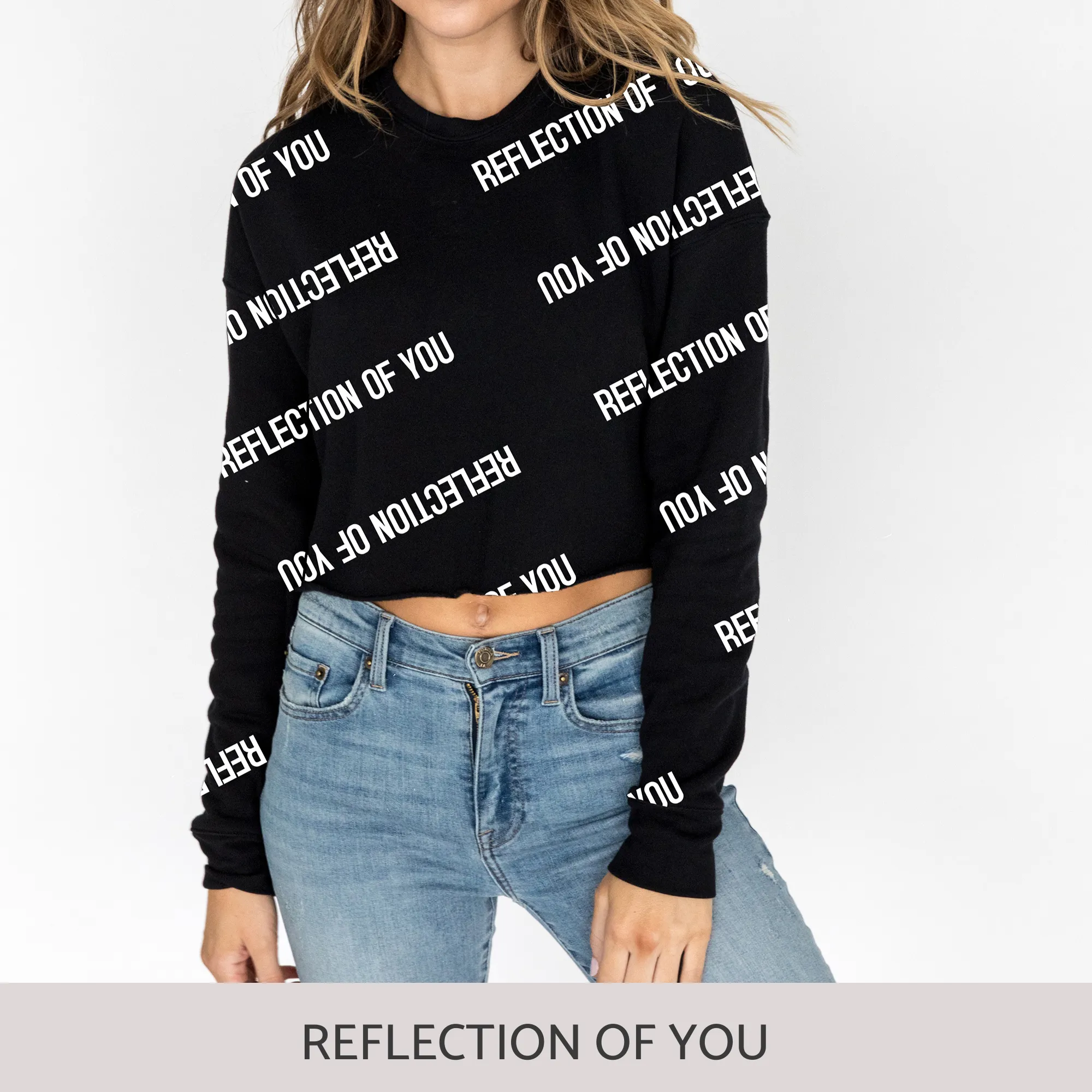 Crop Sweatshirt in Black